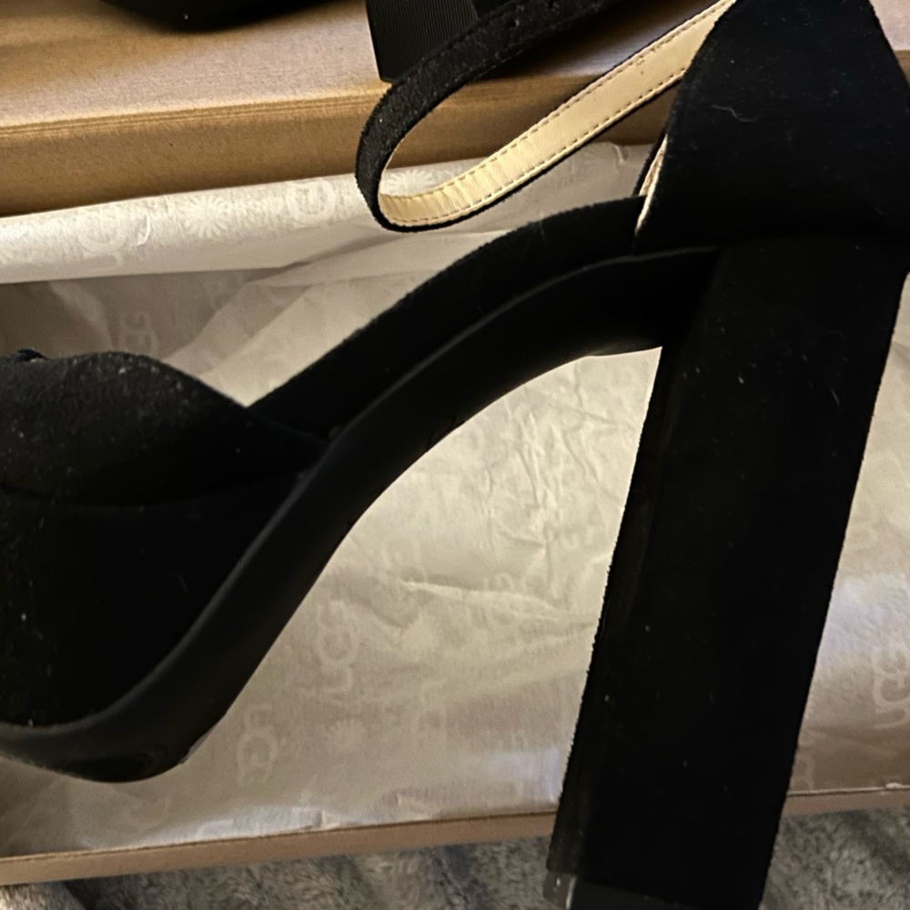 Jessica Simpson Black Pisila Open toe platform heels. New, no wear/no tags
